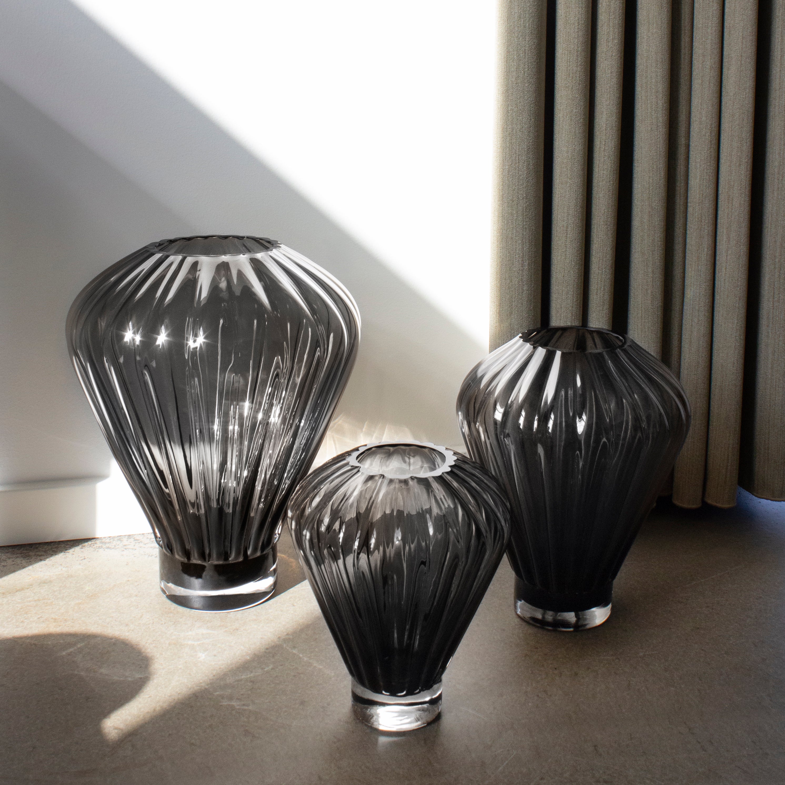 Stilvolle graue Glasvase - Vase Evelyn